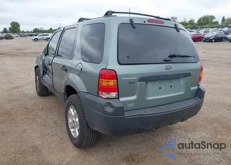 2005 Ford Escape Xlt из США, поврежденный, VIN 1FMYU03Z85KB50768